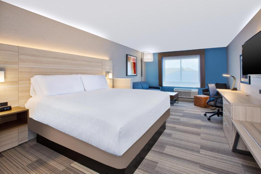 Specialty Room interior